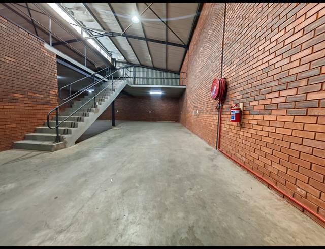 757M² WAREHOUSE TO LET IN ORMONDE